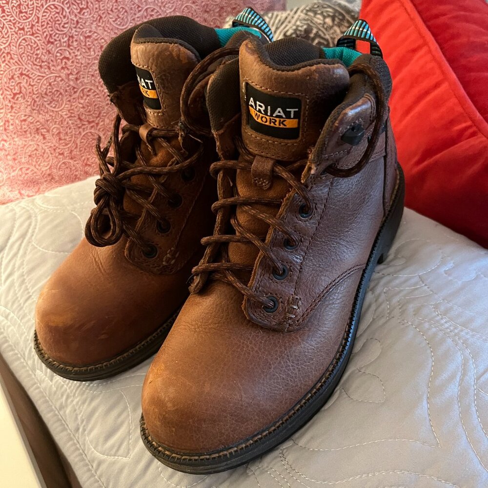 Ariat work boots , size 8B